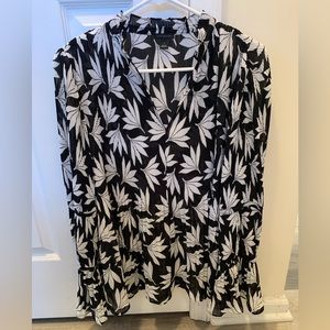 New without tags beautiful top size S by Ann Taylor